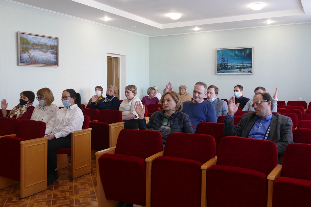 05 апреля в Администрации сельского поселения состоялась внеочередная 39 сессия Хатангского сельского Совета депутатов
