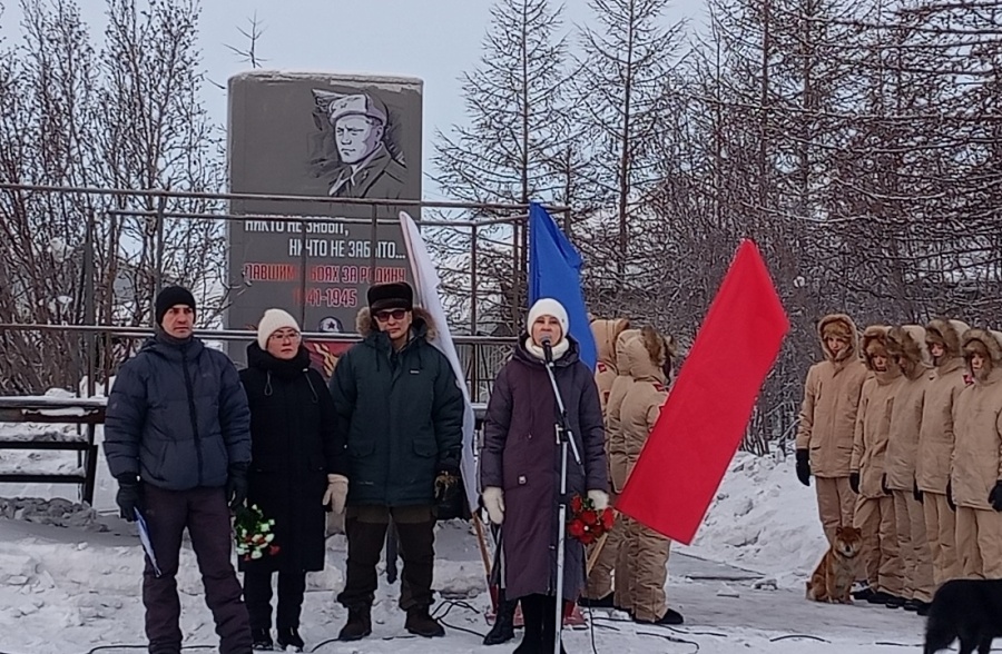 В Хатанге прошел митинг